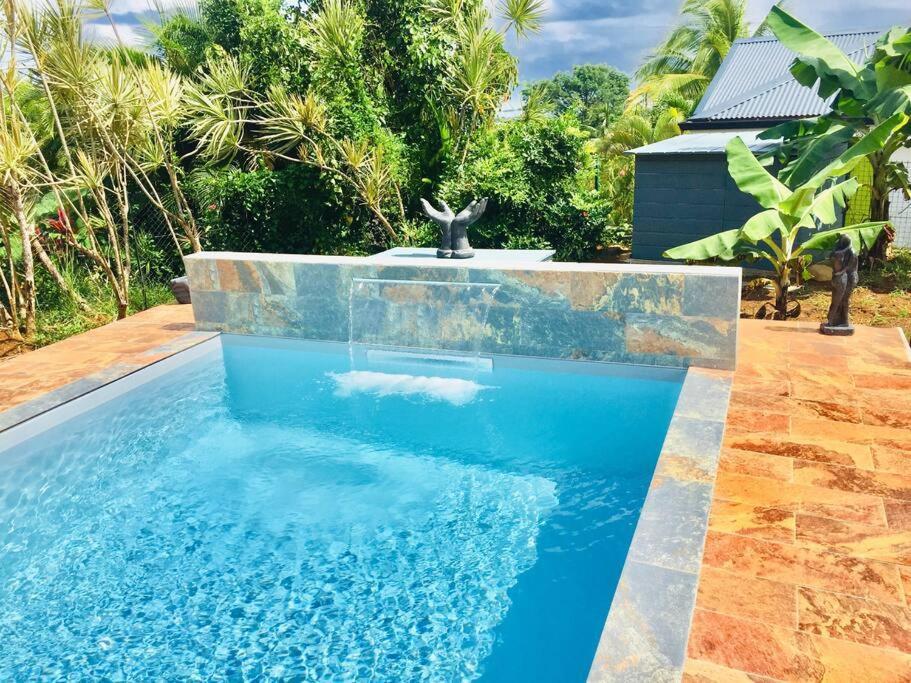 Chez Kelly Et Nicolas, Le Paradis De Sofaia Sainte-Rose Exterior foto
